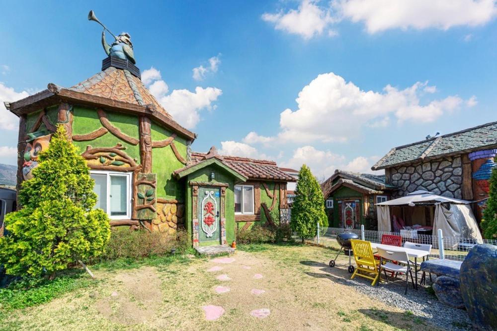 Lala Land Pet Friendly Pension Кёнджу Экстерьер фото