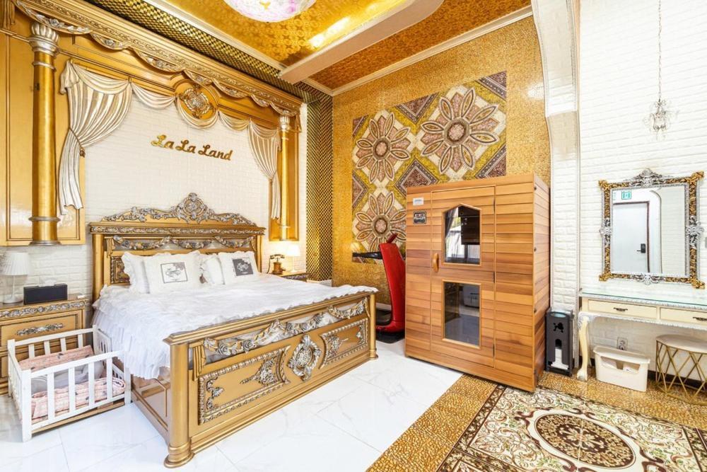 Lala Land Pet Friendly Pension Кёнджу Экстерьер фото